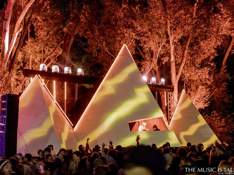 Stunning Rave Wonderland Pyramid Set