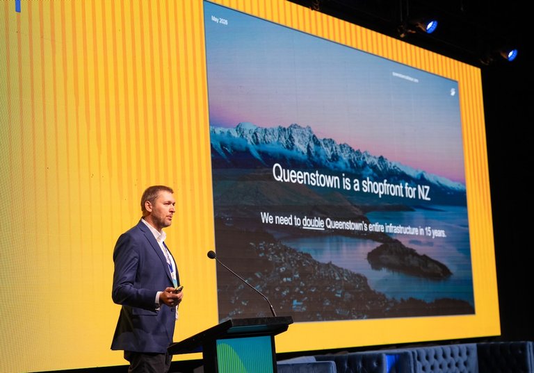 TomTom Productions AV Queenstown Electrify Conference LED screen design lighting - 4